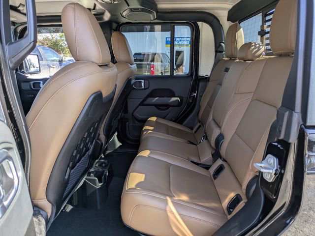 Used 2023 Jeep Gladiator Rubicon w/ LED Lighting Group image 13