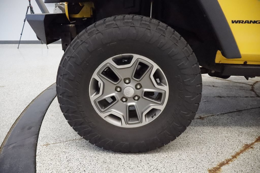 Used 2015 Jeep Wrangler Rubicon AWD/4WD image 6
