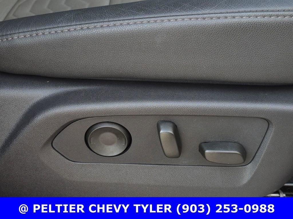 Used 2024 Chevrolet Silverado 2500 ZR2 w/ Technology Package AWD/4WD image 16