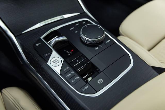 New 2026 BMW 330i xDrive Sedan w/ Premium Package image 21