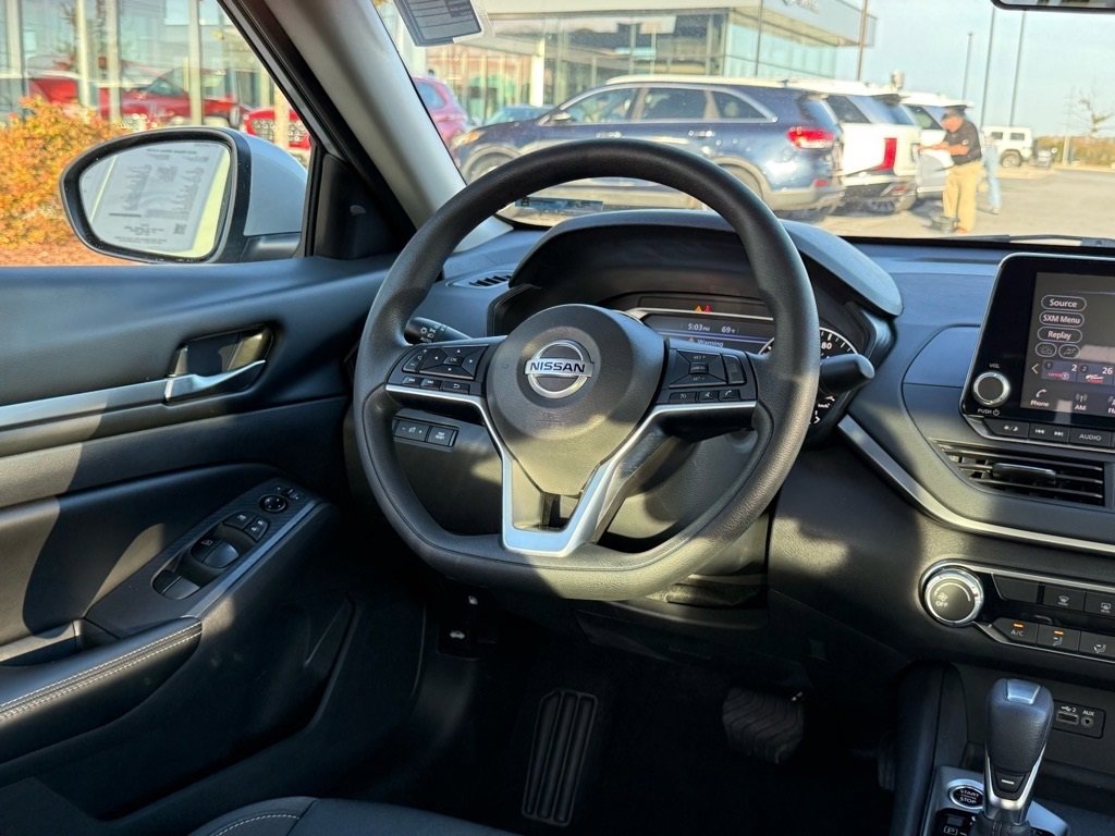 Used 2022 Nissan Altima 2.5 SV image 10