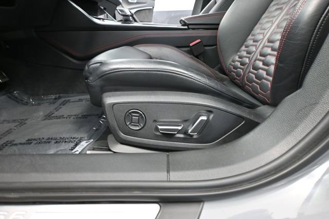 Used 2021 Audi RS 6 AWD/4WD image 23