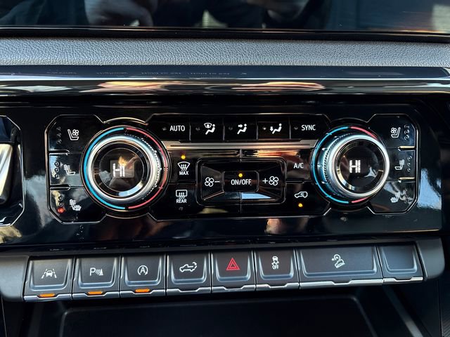 Used 2024 GMC Sierra 1500 AT4 w/ AT4 Preferred Package image 33