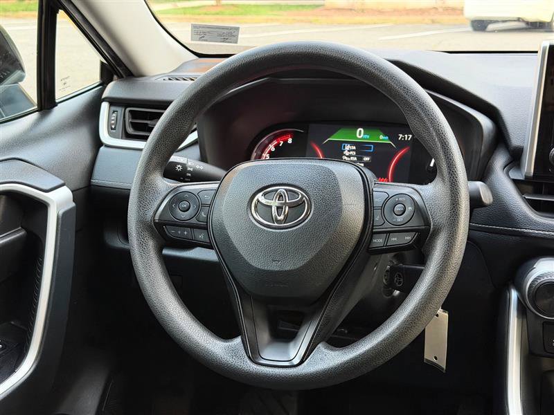 Used 2025 Toyota RAV4 LE FWD image 32