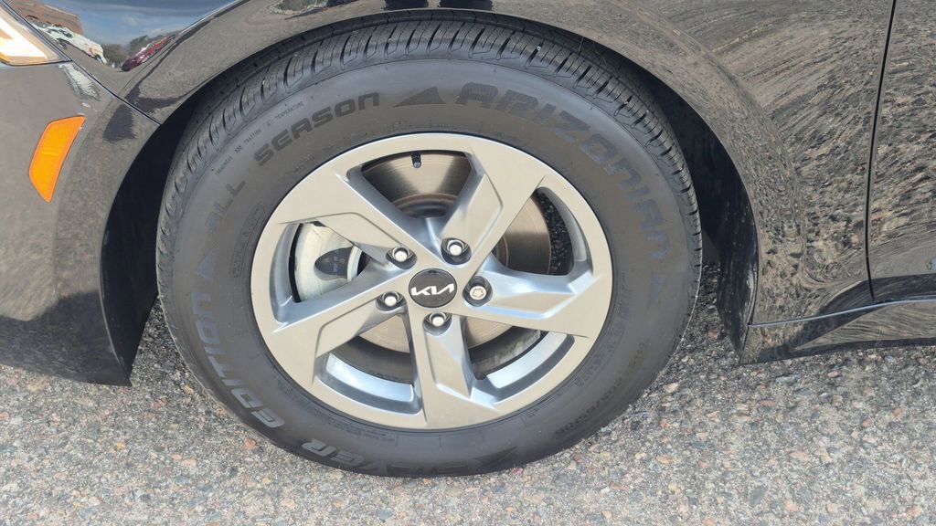 Used 2022 Kia K5 LXS image 18