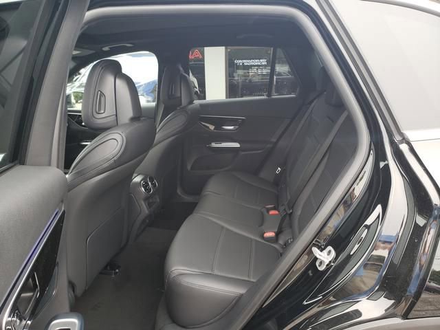 New 2025 Mercedes-Benz GLC 300 4MATIC image 12