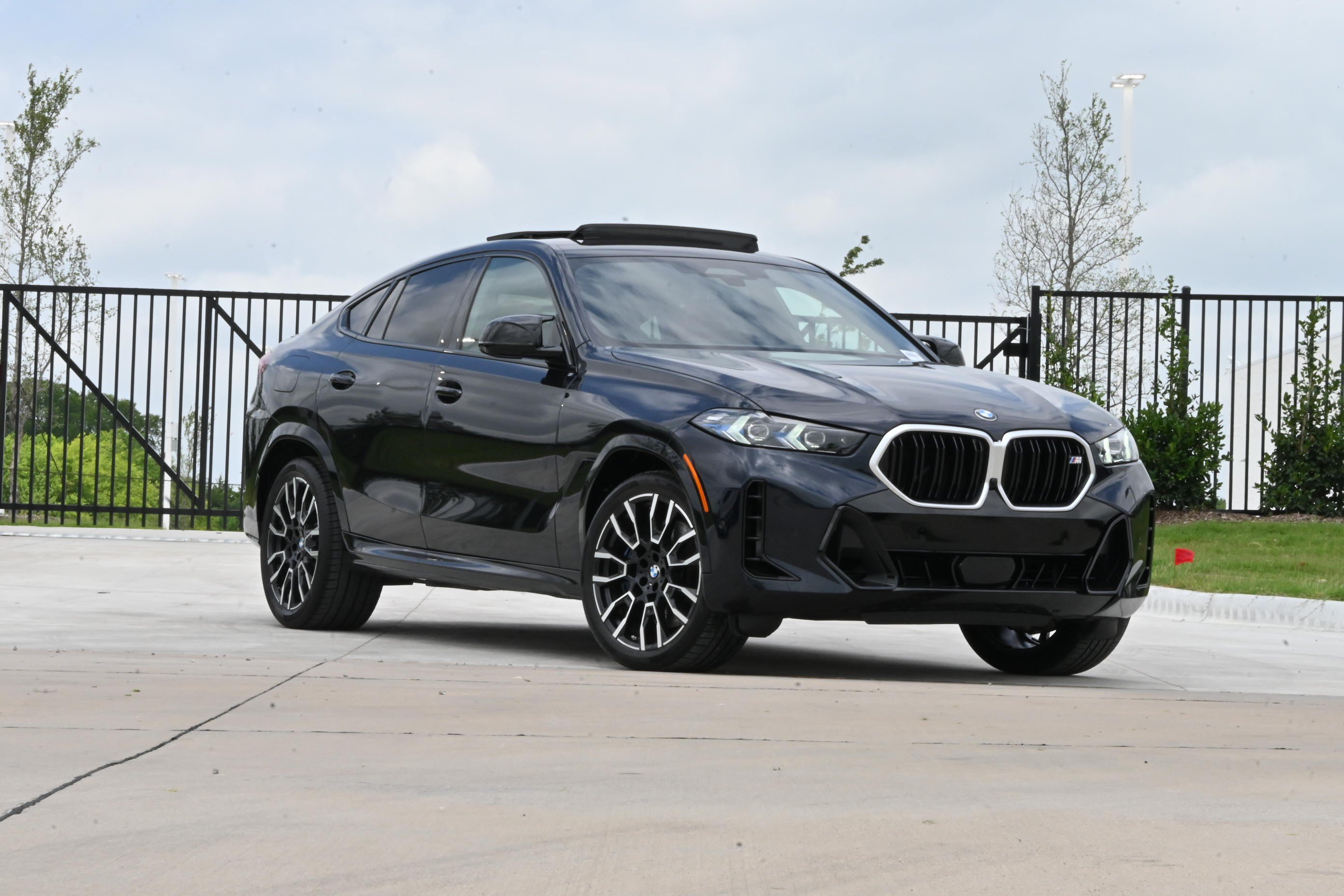Certified 2026 BMW X6 M60i AWD/4WD image 2