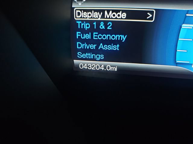 Used 2017 Ford Fusion SE w/ Equipment Group 201A FWD image 16