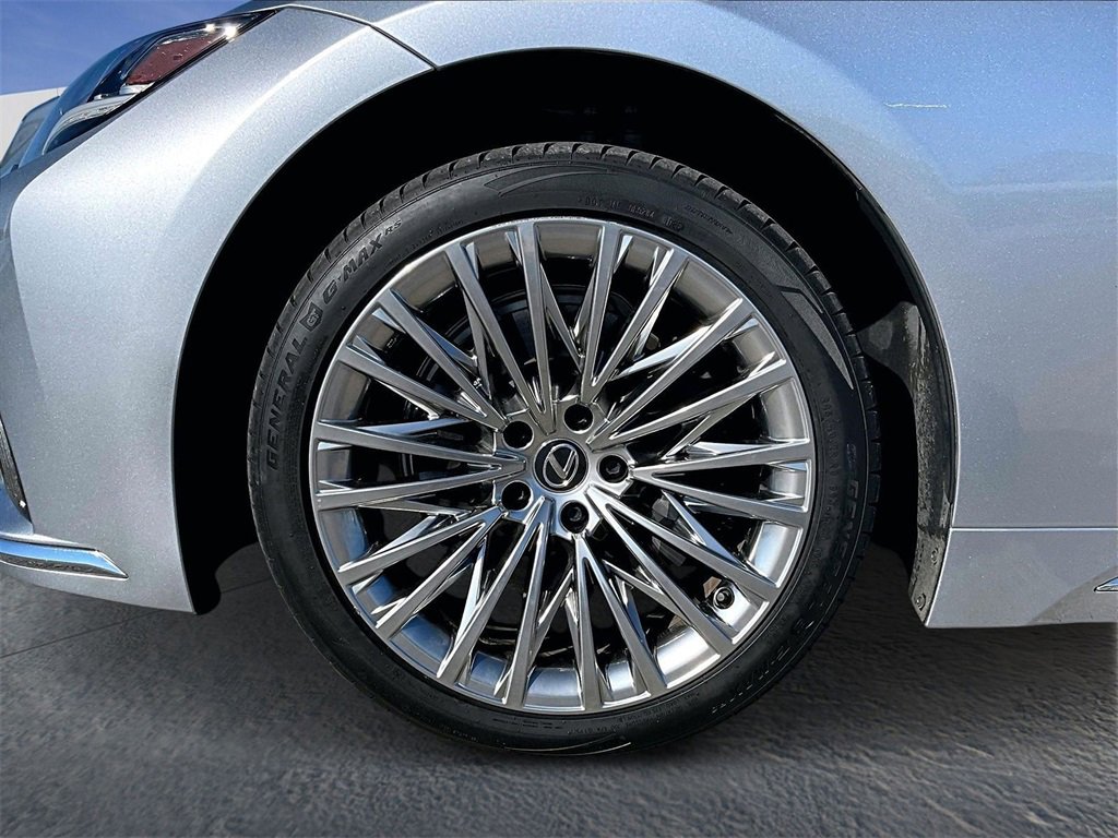 Used 2024 Lexus LS 500 500 Base w/ Interior Upgrade Package image 11