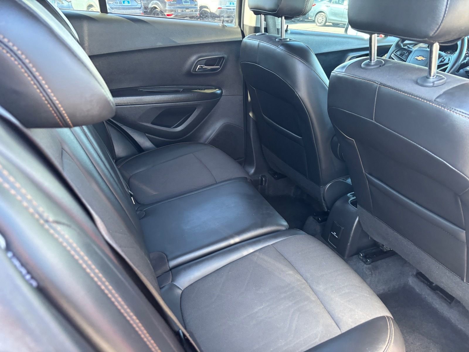 Used 2022 Chevrolet Trax LT w/ LT Convenience Package image 16