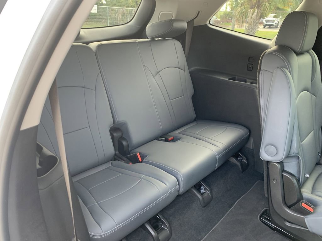 Used 2021 Buick Enclave Essence w/ Sound and Sites Package image 9