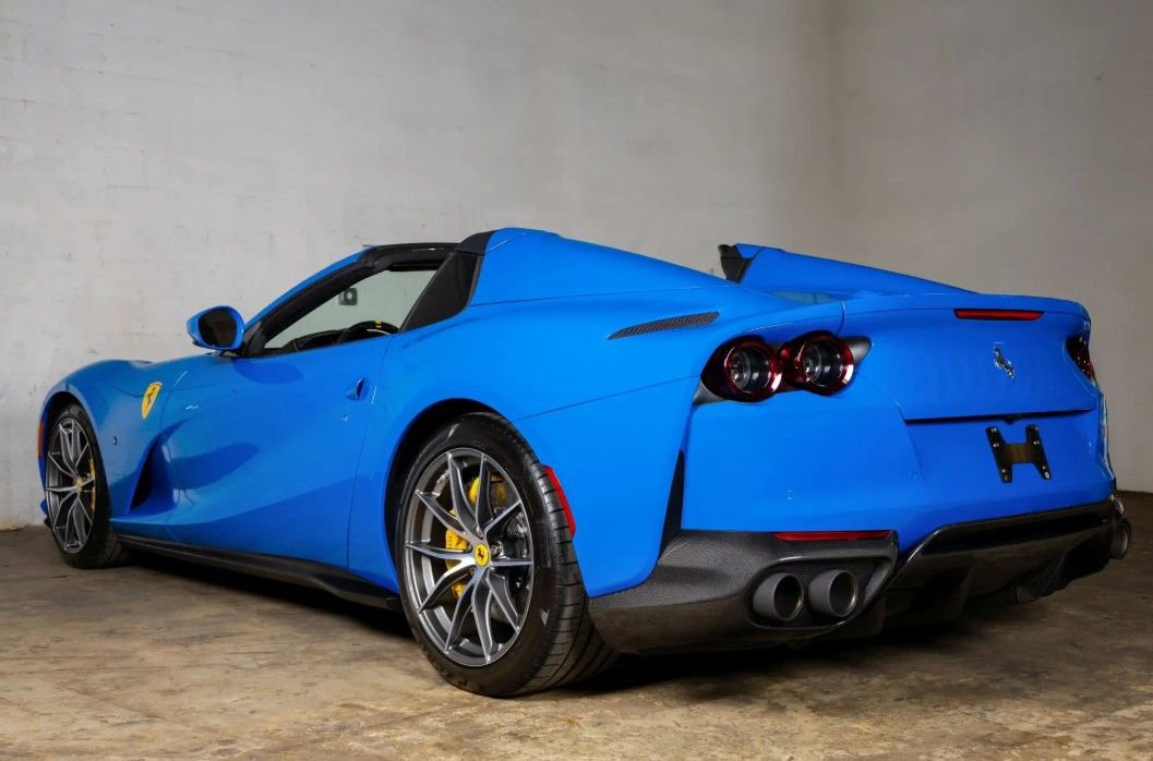 Used 2022 Ferrari 812 GTS RWD image 4