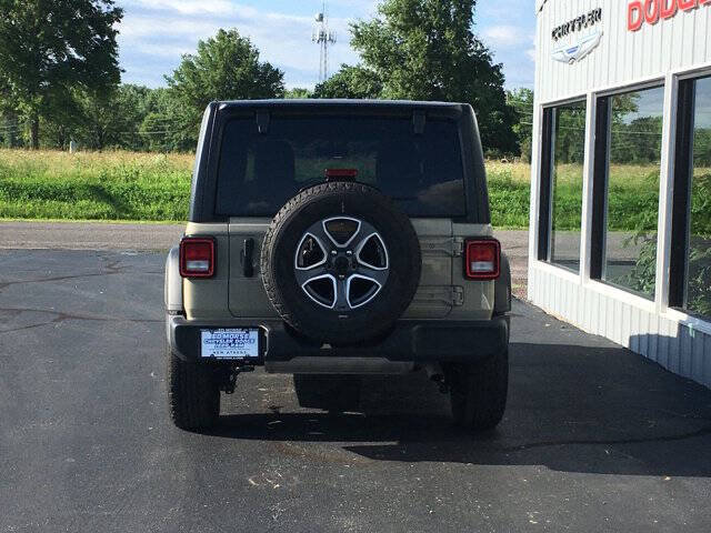 Used 2022 Jeep Wrangler Unlimited Sport AWD/4WD image 8