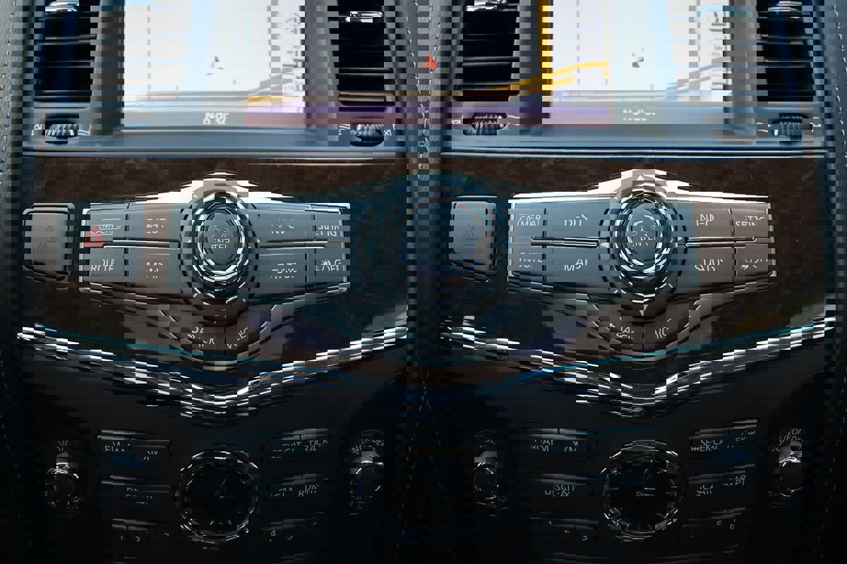 Used 2016 INFINITI QX80 Luxe w/ 22" Wheel Package image 28