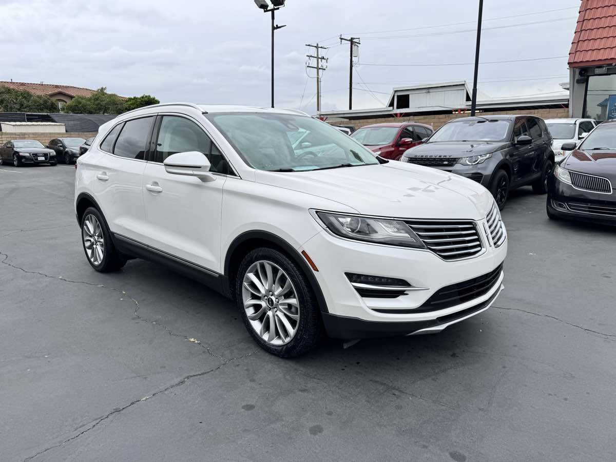 Used 2017 Lincoln MKC Reserve w/ Lincoln MKC Climate Package FWD image 8