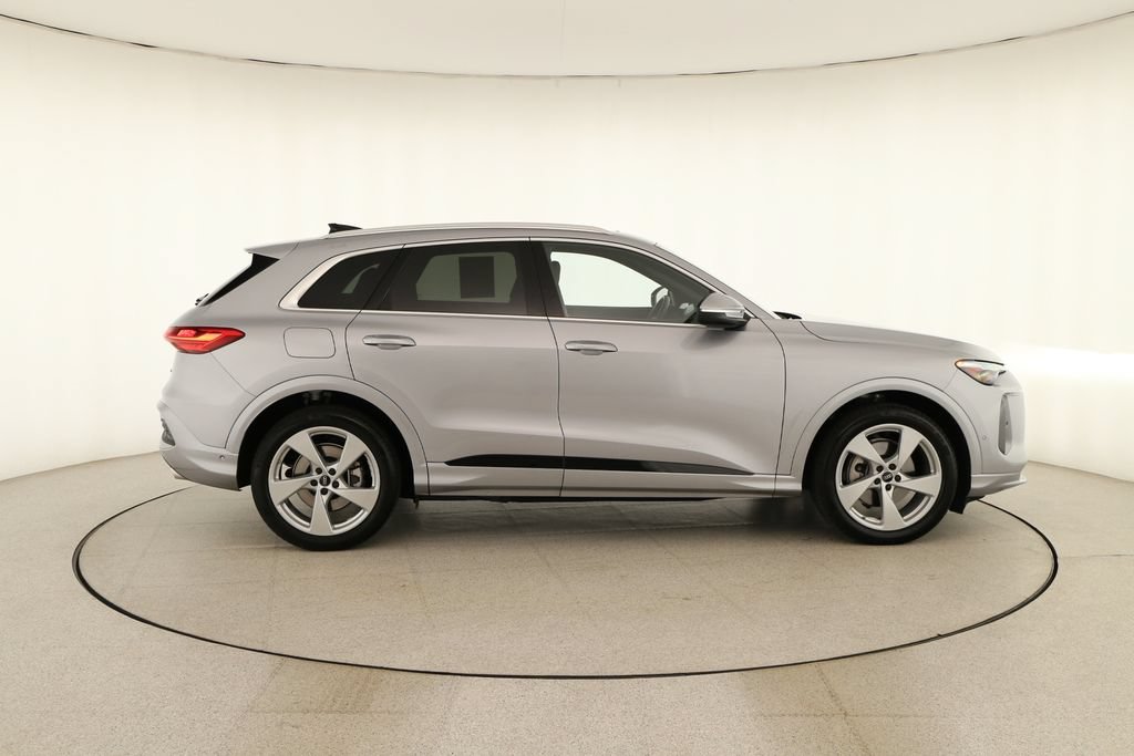 Certified 2025 Audi Q5 Prestige AWD/4WD image 8
