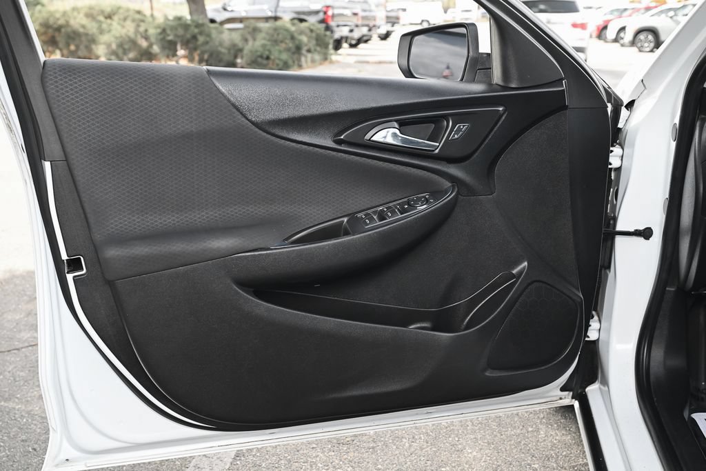 Used 2016 Chevrolet Malibu LT FWD image 15