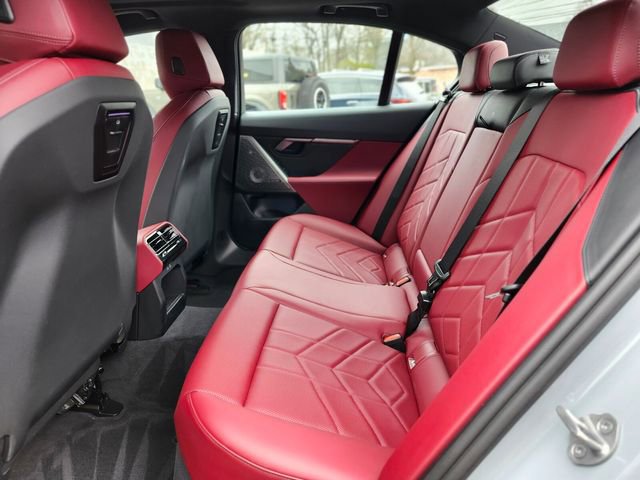 Used 2024 BMW 540i xDrive w/ Premium Package AWD/4WD image 14