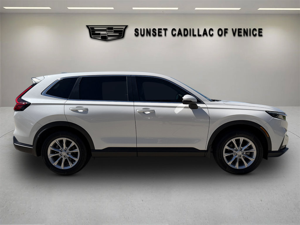 New 2026 Cadillac Optiq Luxury 1 RWD image 2
