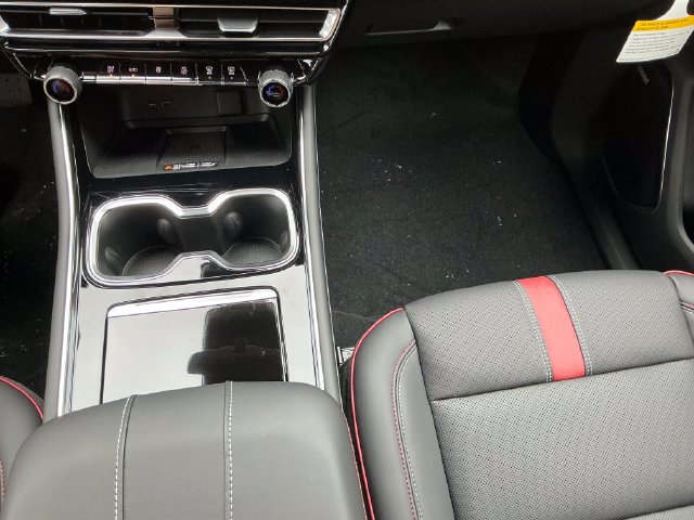New 2027 Chevrolet Traverse RS w/ LPO, Floor Liner Package AWD/4WD image 8