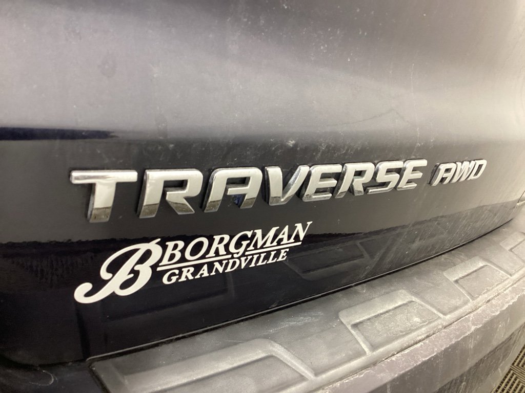 Used 2017 Chevrolet Traverse LT image 33