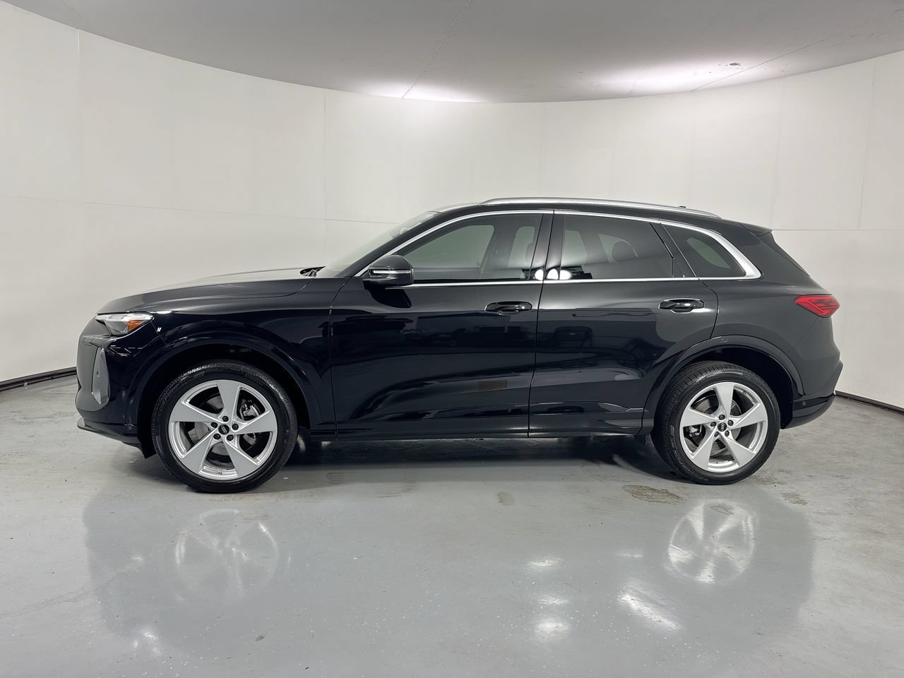 Used 2025 Audi Q5 Premium Plus w/ Premium Plus AWD/4WD video 2