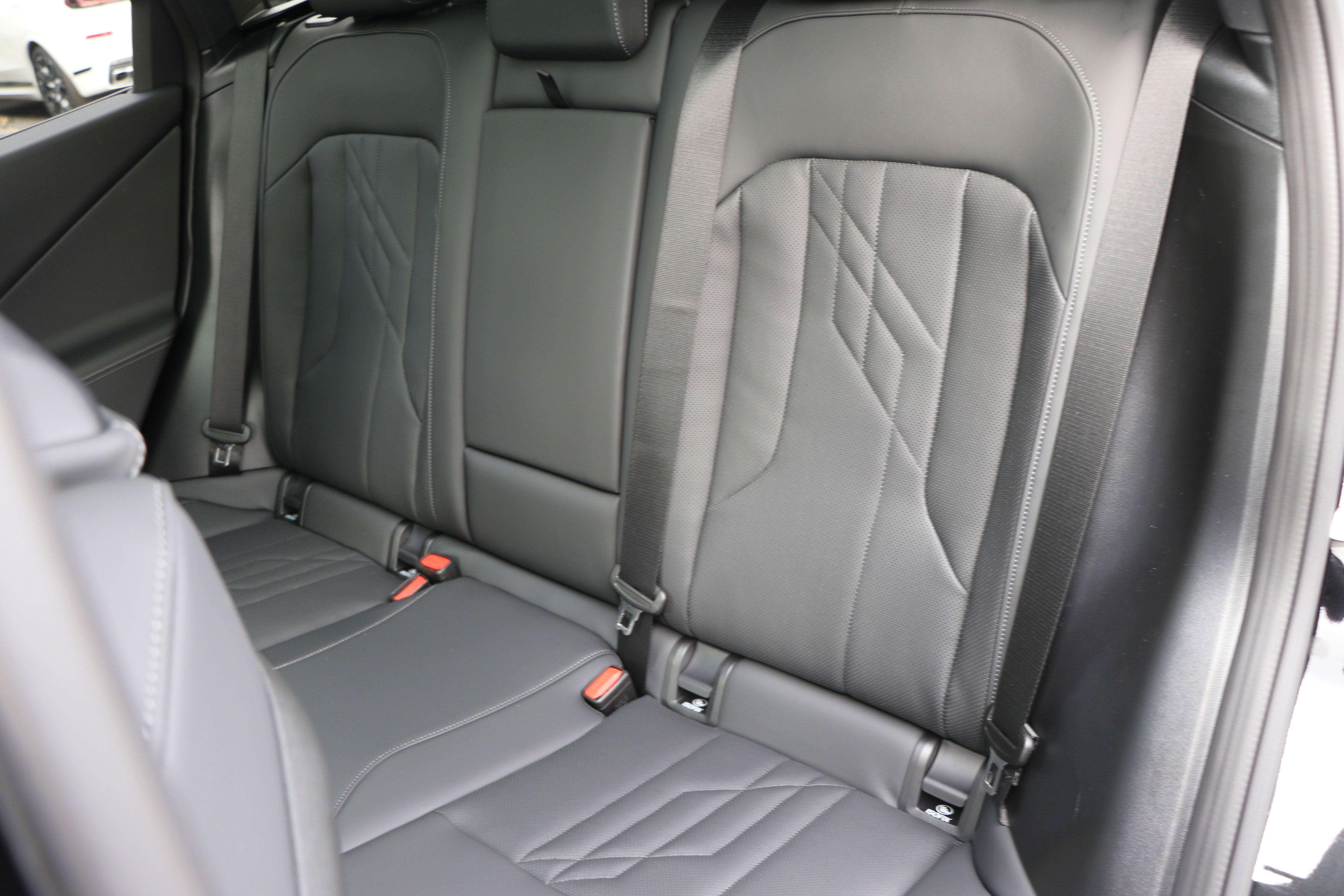 Certified 2025 BMW X3 xDrive30i w/ Premium Package image 29