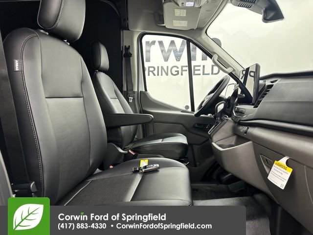 New 2026 Ford Transit 250 148 Medium Roof w/ Load Area Protection Package image 16