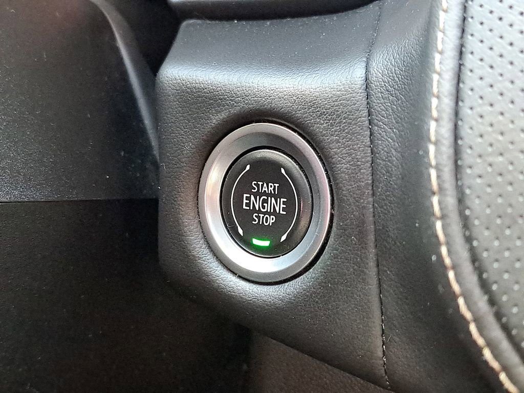 Used 2021 GMC Yukon SLT w/ SLT Premium Package image 21