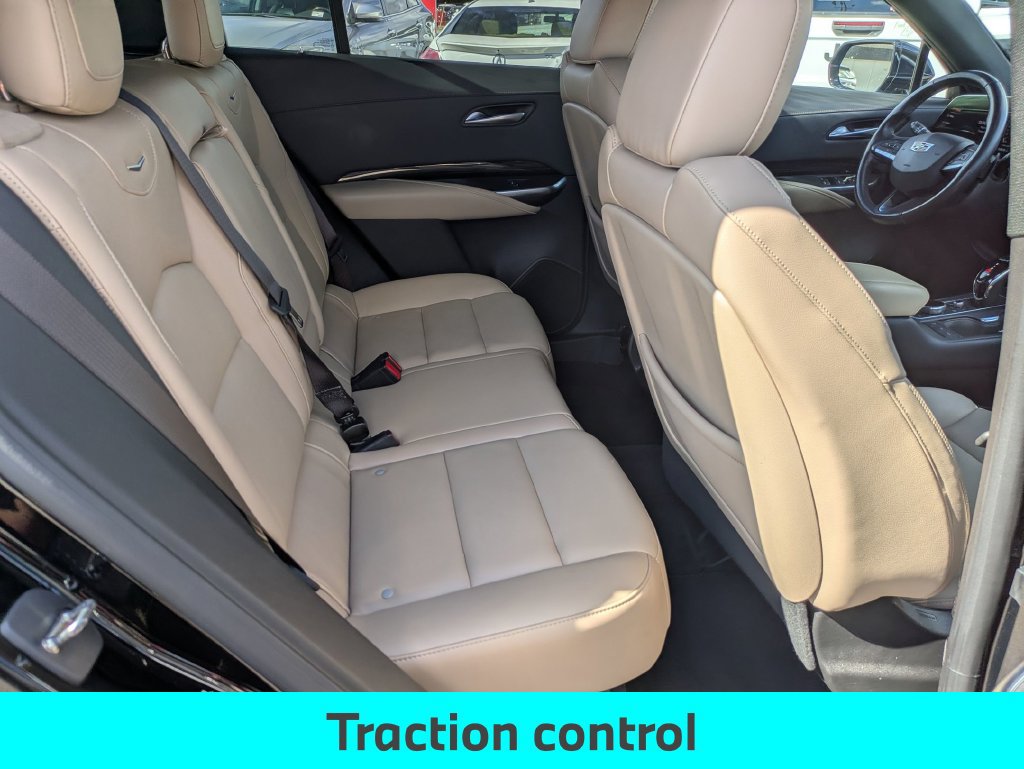 Used 2024 Cadillac XT4 Luxury w/ Cold Weather Package FWD image 28