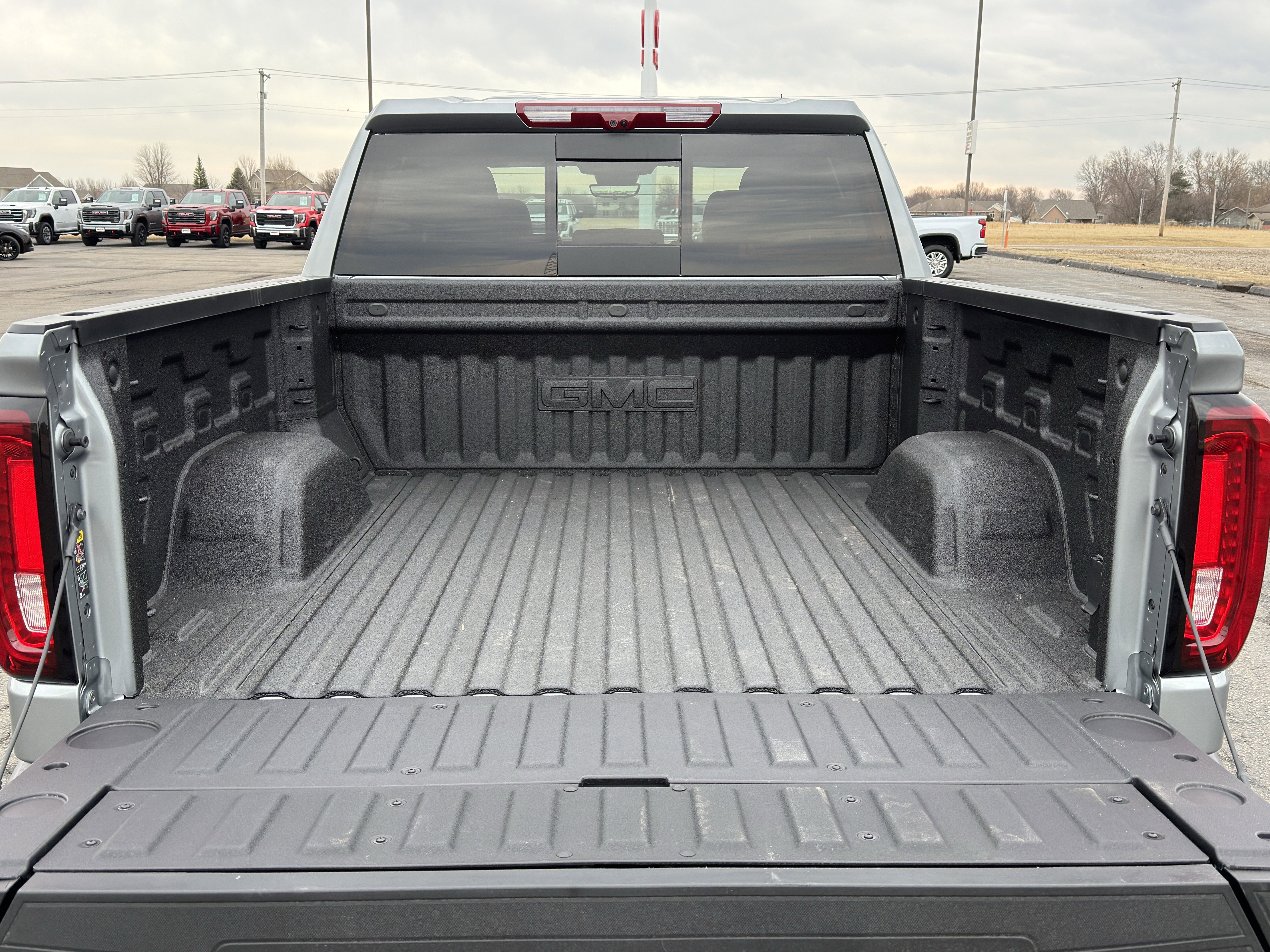 New 2026 GMC Sierra 1500 AT4 w/ AT4 Premium Package AWD/4WD image 6