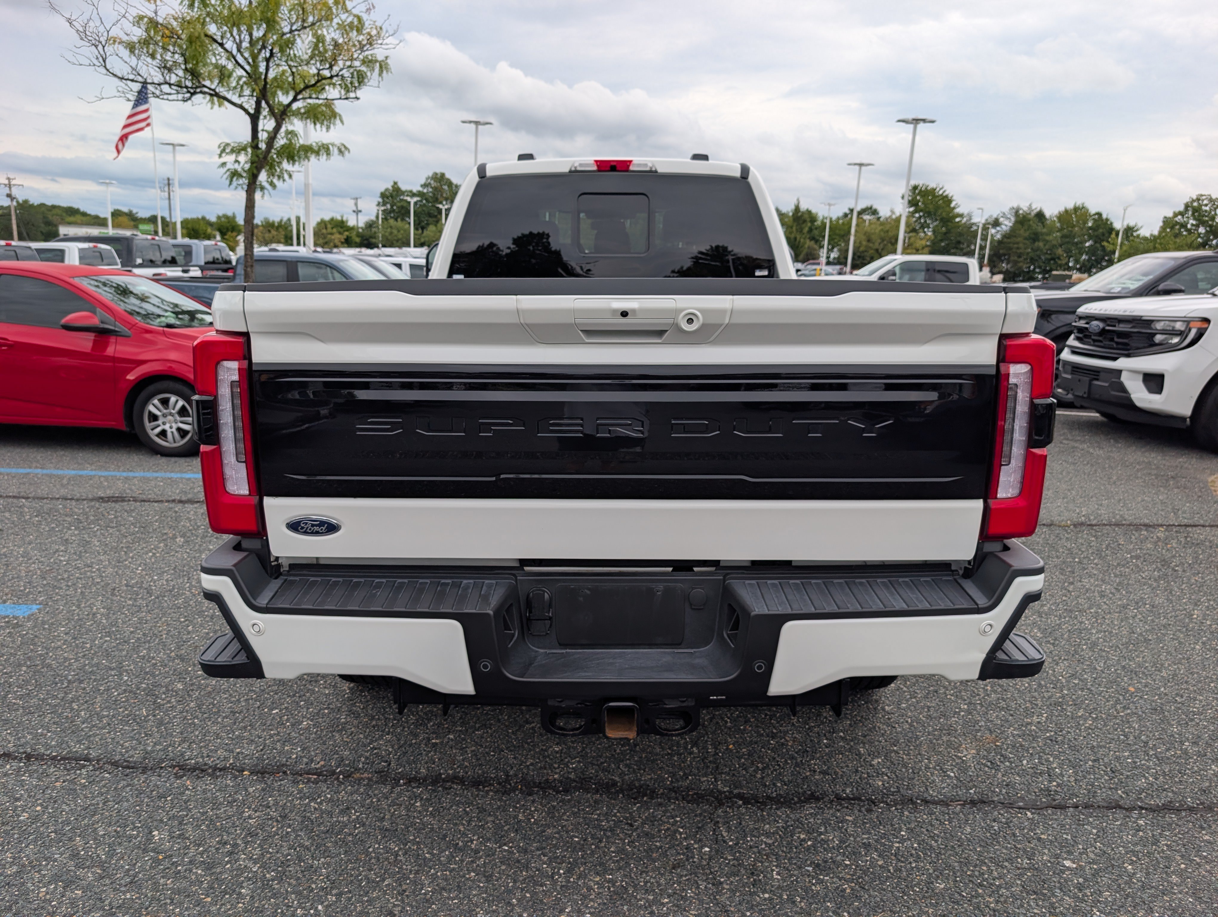 Certified 2026 Ford F250 Platinum w/ FX4 Off-Road Package AWD/4WD image 5