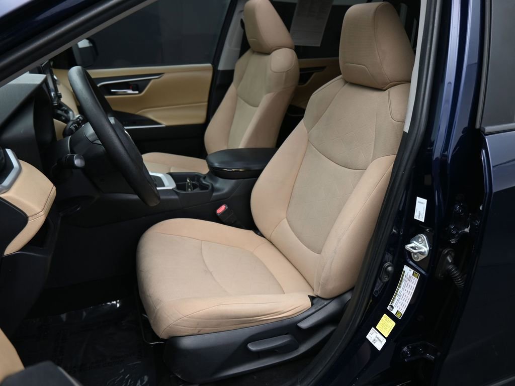 Used 2019 Toyota RAV4 XLE image 14