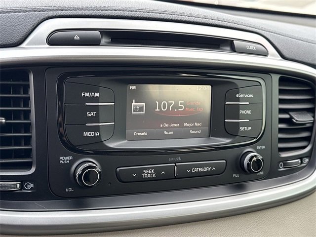 Used 2016 Kia Sorento LX w/ LX Convenience Package image 22