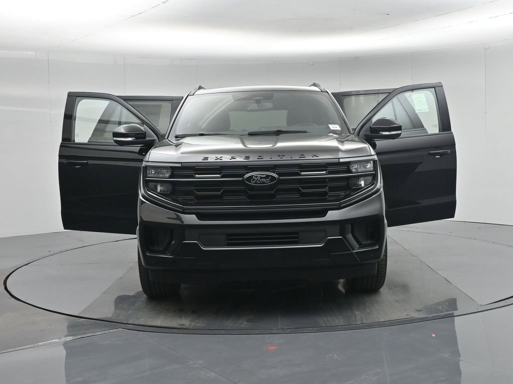 New 2026 Ford Expedition Platinum w/ Stealth Performance Package AWD/4WD image 55