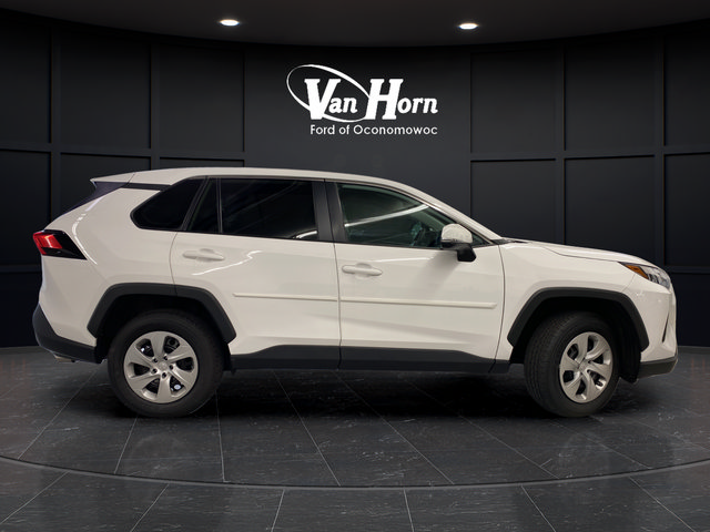Used 2023 Toyota RAV4 LE AWD/4WD image 8