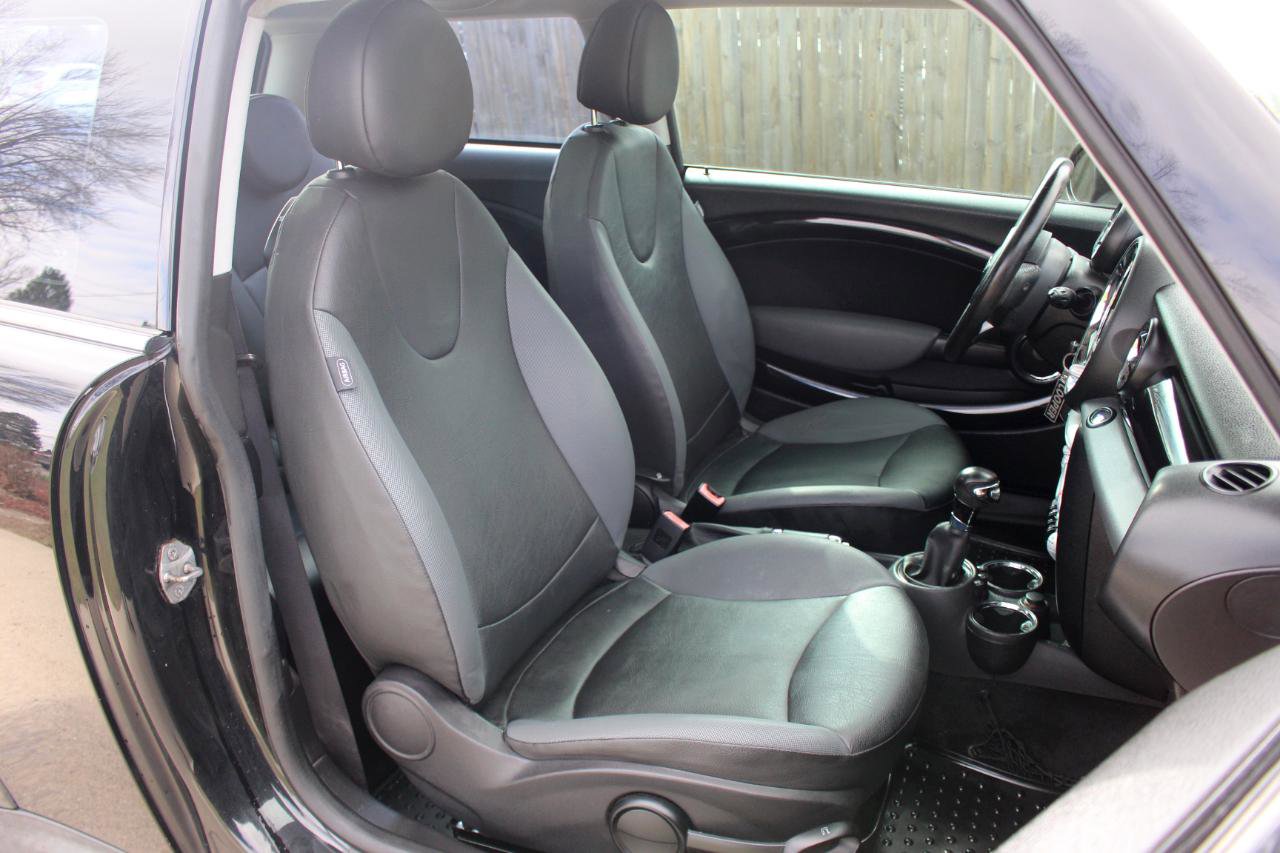 Used 2010 MINI Cooper Hardtop image 30