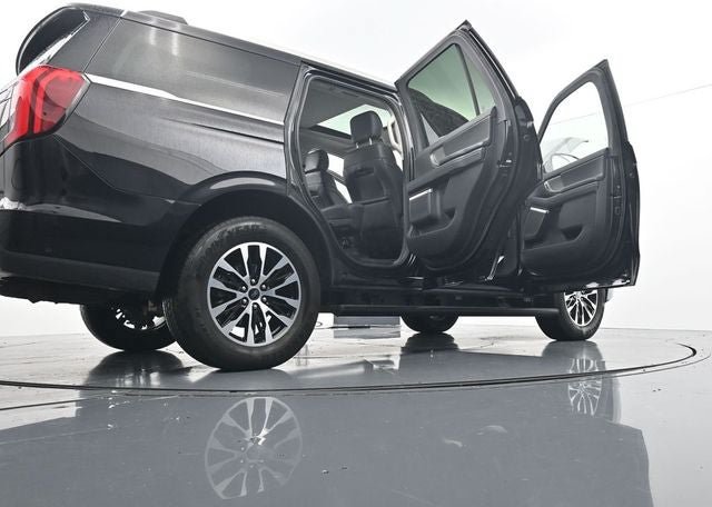 Used 2025 Ford Expedition Platinum AWD/4WD image 44