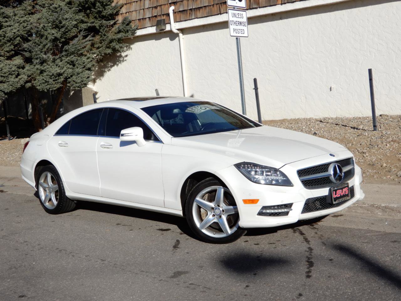 Used 2014 Mercedes-Benz CLS 550 4MATIC w/ Premium 1 Package image 3
