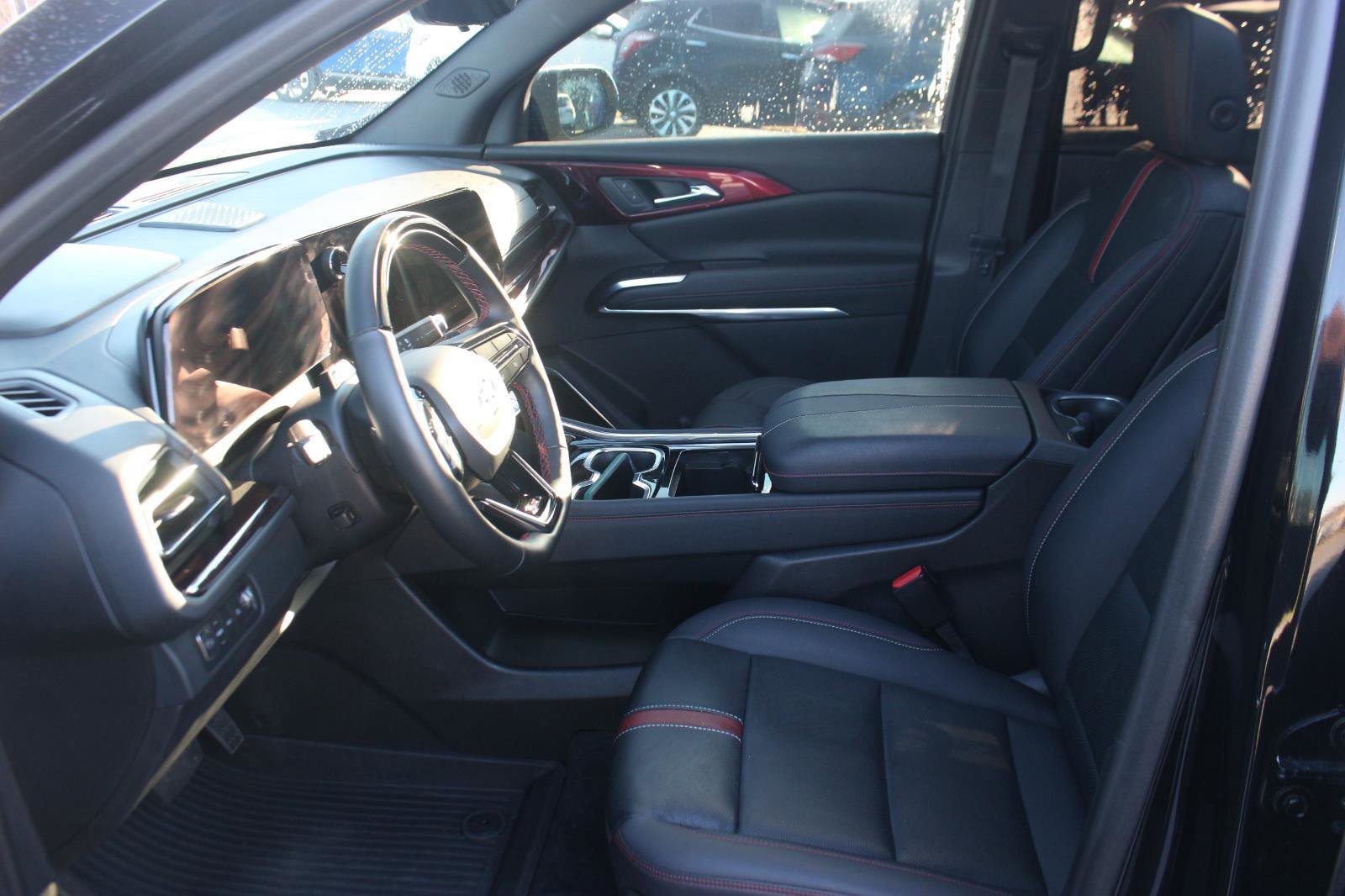 Used 2024 Chevrolet Traverse RS w/ LPO, Floor Liner Package image 16