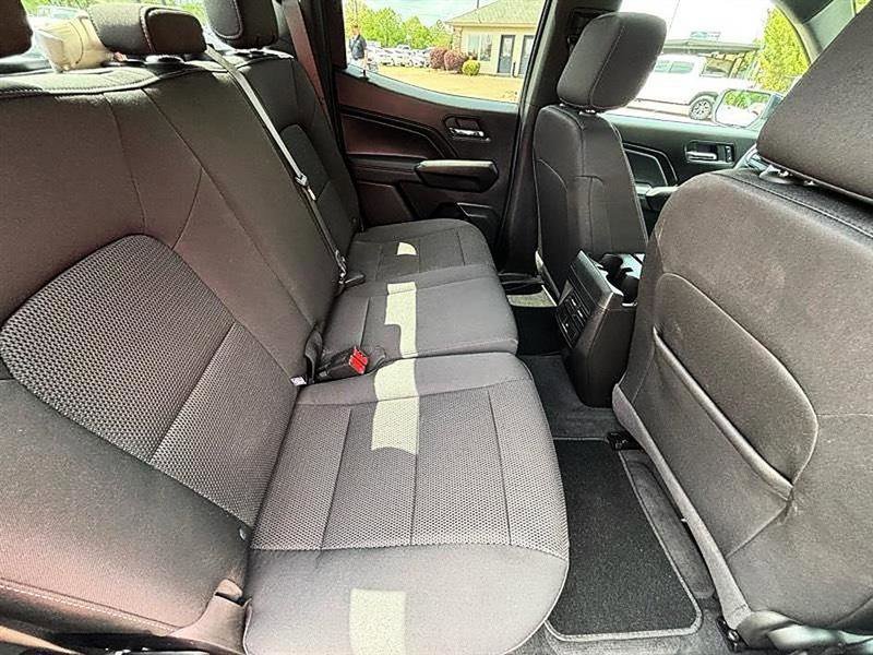 Used 2024 GMC Canyon Elevation image 39