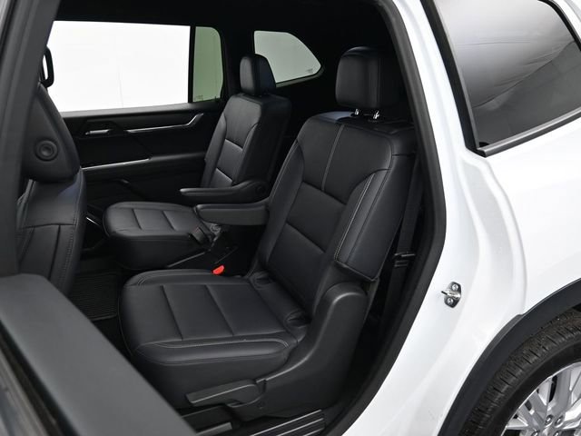 Used 2024 GMC Acadia Elevation image 25