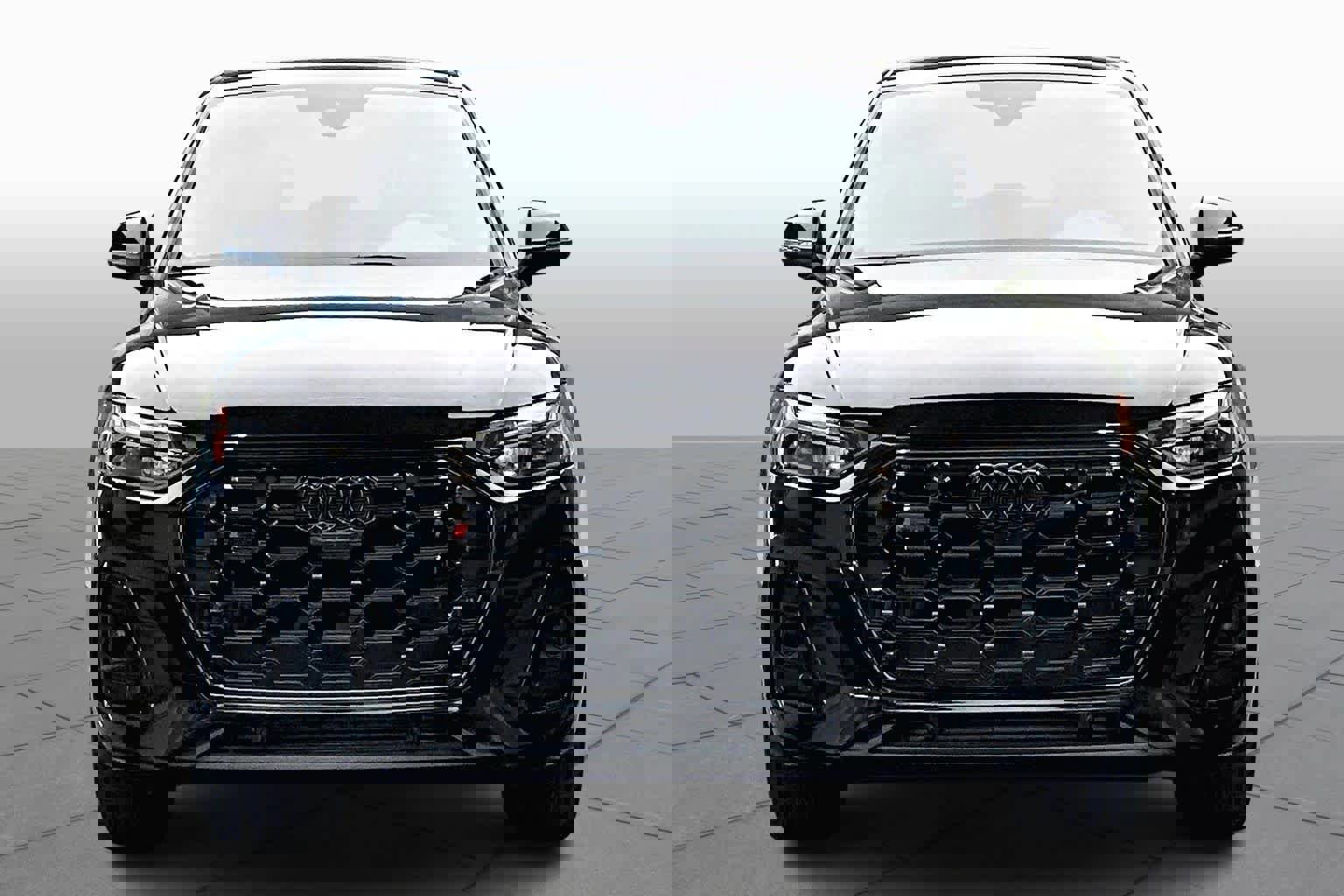 Used 2023 Audi SQ5 Premium Plus w/ Premium Plus Package image 4