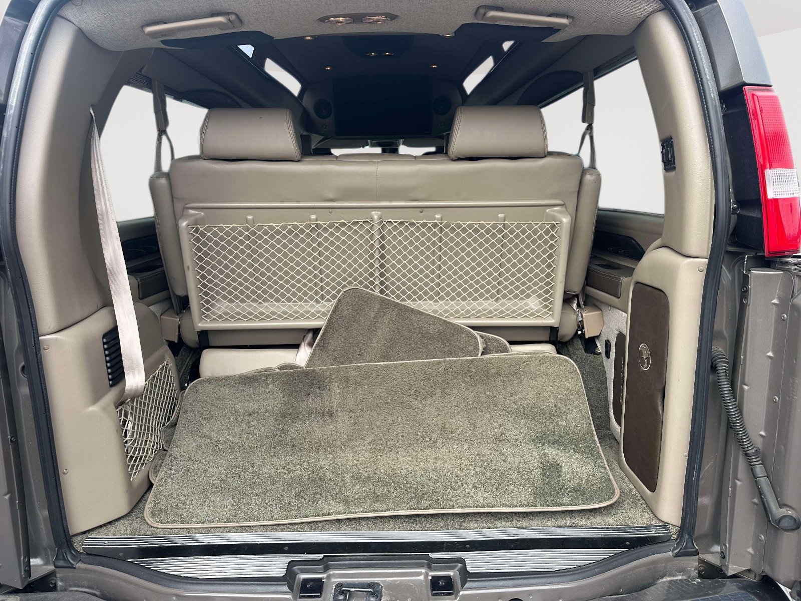 Used 2022 Chevrolet Express 2500 Extended w/ Enhanced Convenience Package image 40