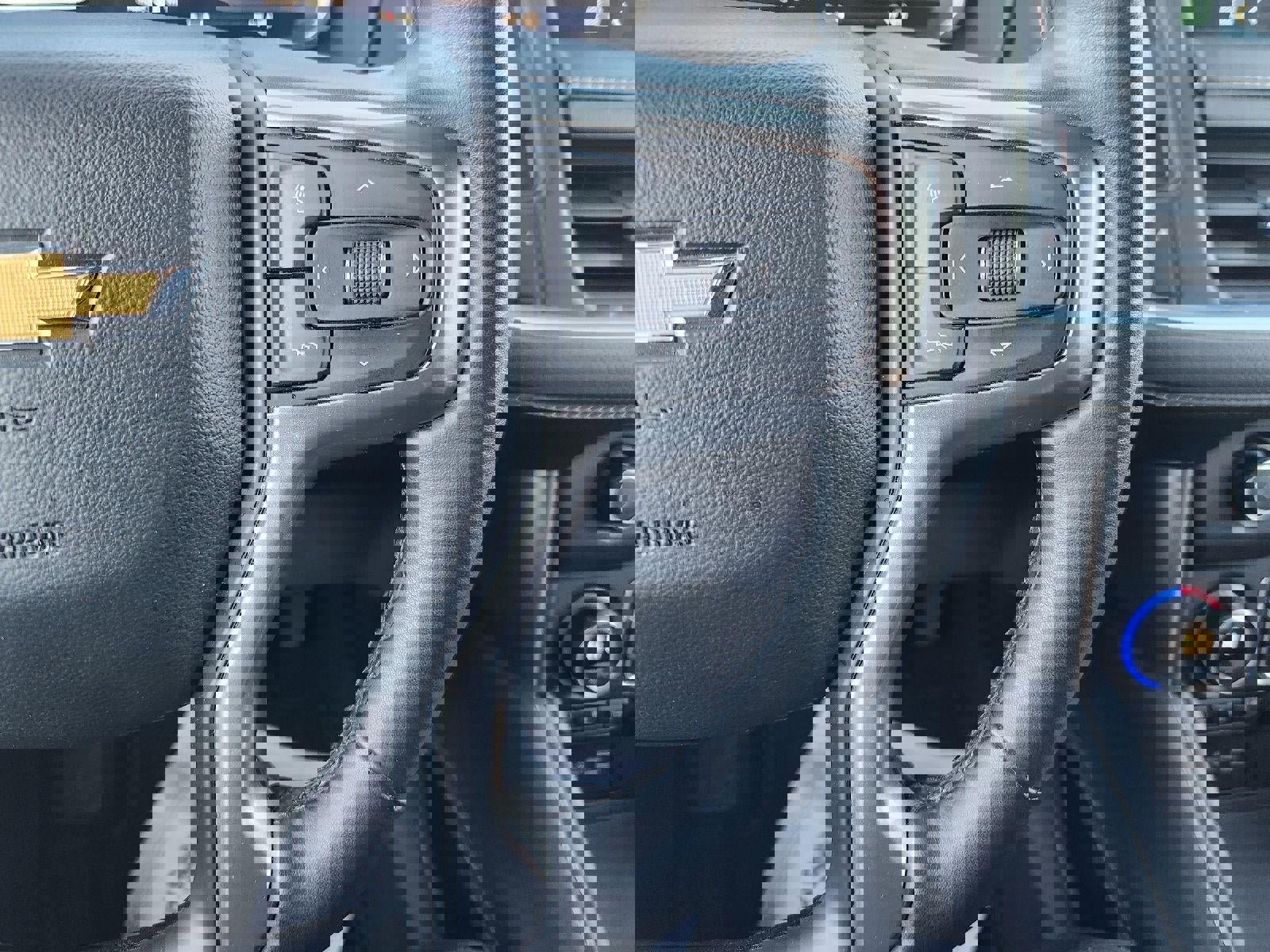 Used 2023 Chevrolet Suburban Premier image 14