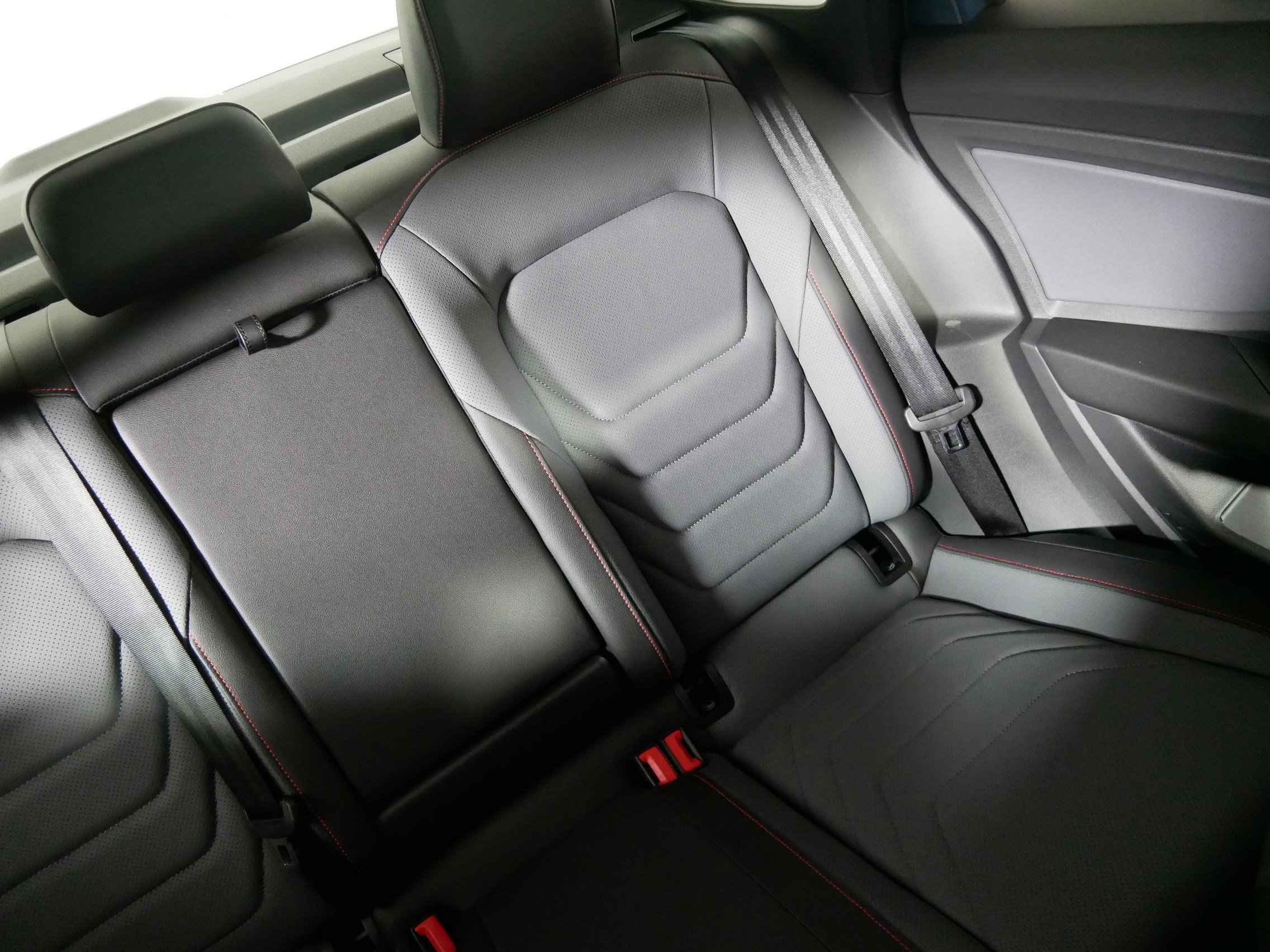 Used 2025 Volkswagen Jetta GLI Autobahn FWD image 14