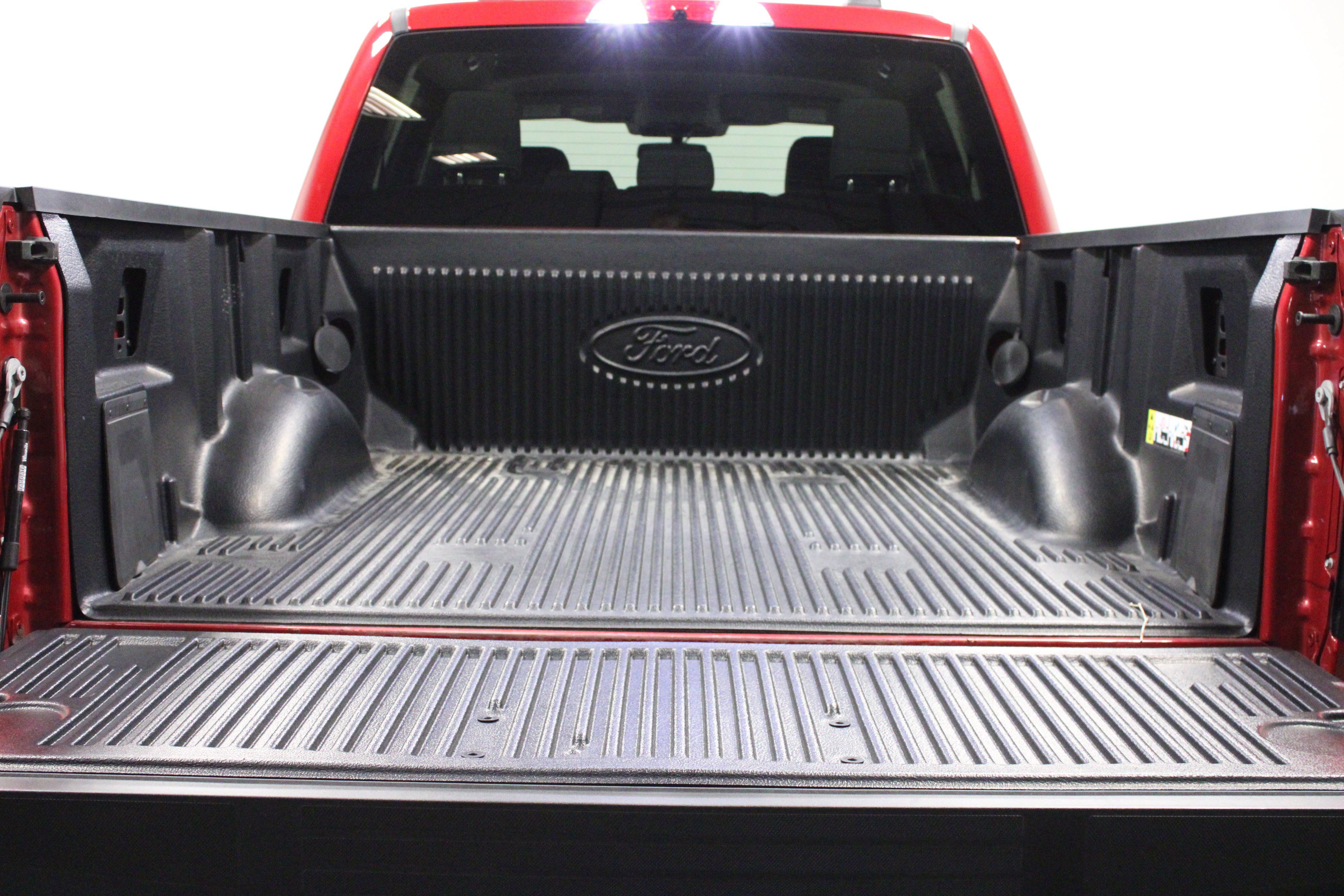 Used 2025 Ford F150 Lightning XLT AWD/4WD image 14