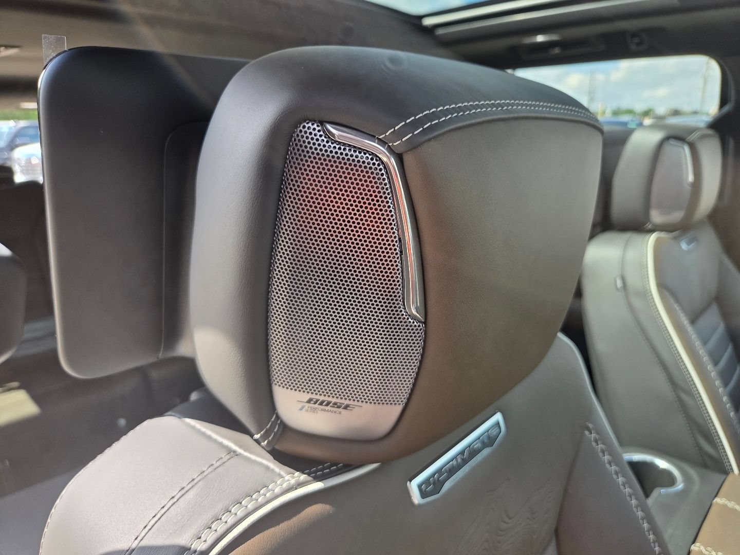 New 2026 GMC Yukon XL Denali Ultimate w/ LPO, Floor Liner Package AWD/4WD image 30