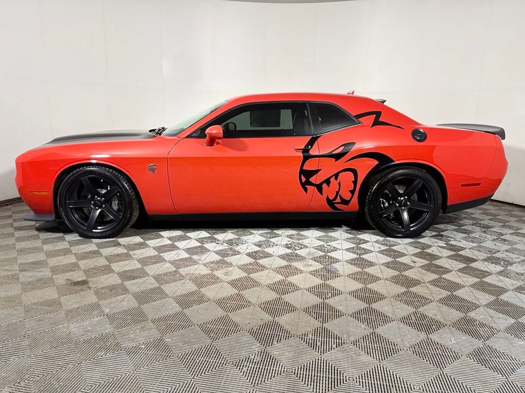 Used 2020 Dodge Challenger SRT Hellcat w/ Plus Package RWD image 3
