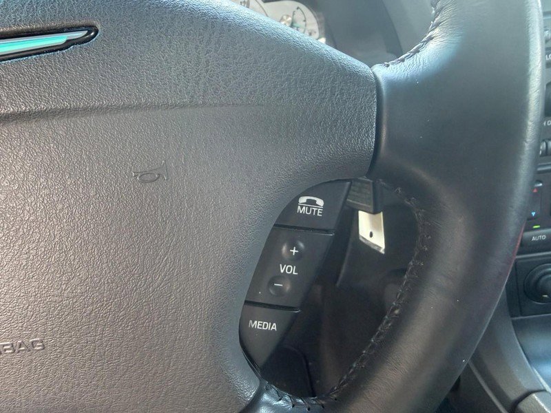 Used 2002 Ford Thunderbird RWD image 17